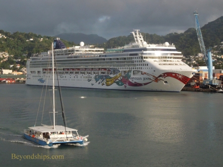 Cruise ship Norwegian Jewel